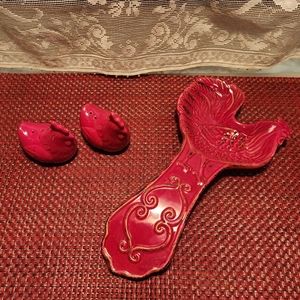 Rooster Motif Spoon Rest and Rooster Shaped Salt and Pepper Shaker Set